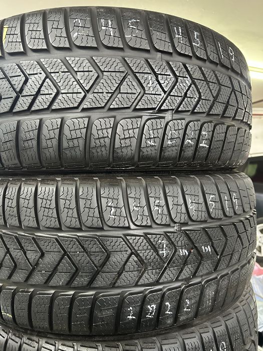 Гуми 245/45/19 Pirelli 4 броя зимни