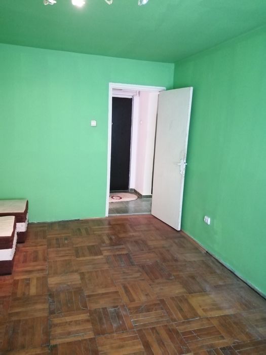 Apartament de vânzare 3camere confort 3 ,etaj 1 separare apa gaze lumina  încălzire centrala geamuri termopan 43mp OFERTA IMBATABILA