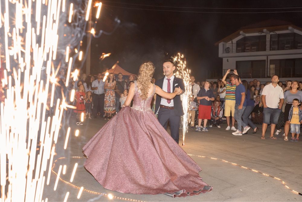 Официална рокля