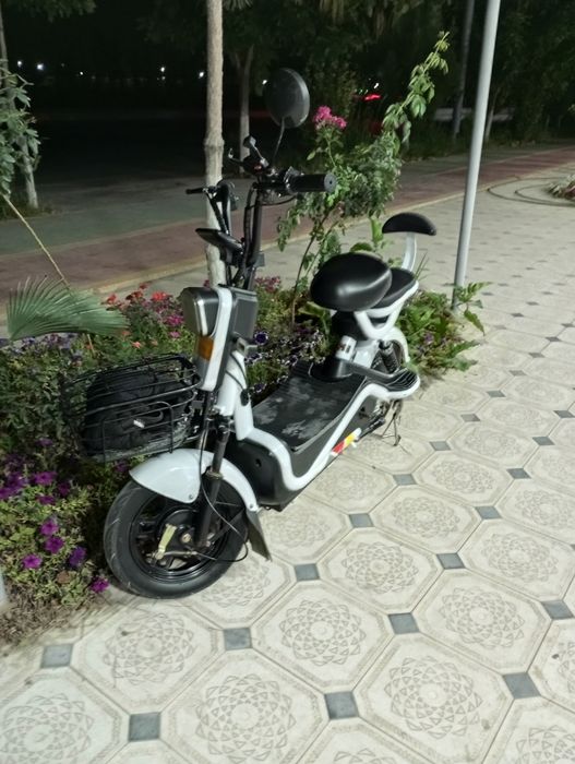 Elektron skuter sotiladi