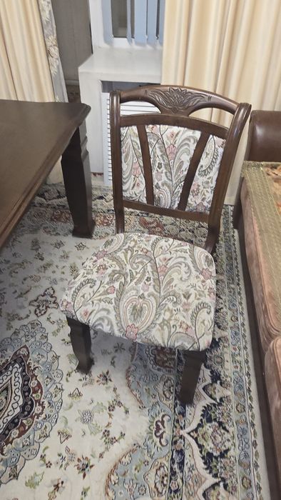 Продам стол со стульями