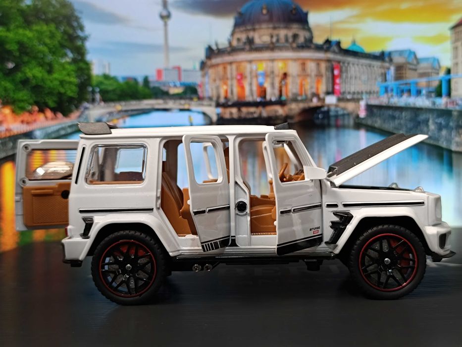 Коллекционная модель Brabus 800 1:32