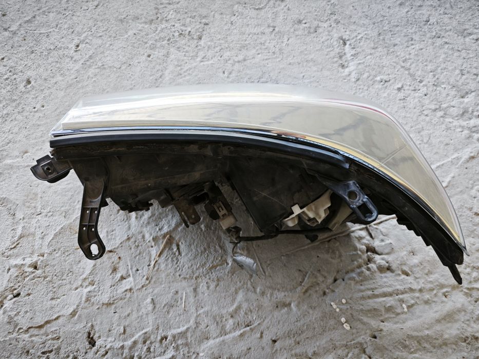 Фары Toyota Land cruiser 200