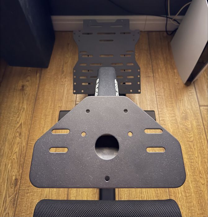 Продам Playseat игровое кресло для руля(Logitech/Thrustmaster)