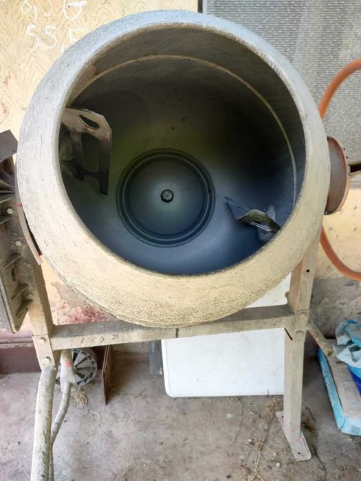 vază pentru flori, intervale gard, capac de stâlp pentru gard, betonieră second hand (700W, 125 L) în localitatea Carei, jud. Satu Mare