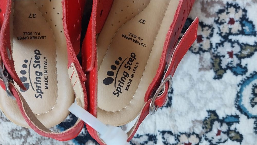 Продаю обувь новая