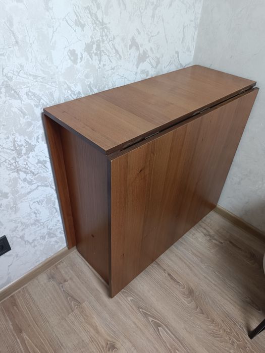 Продам стол в хорошем состоянии