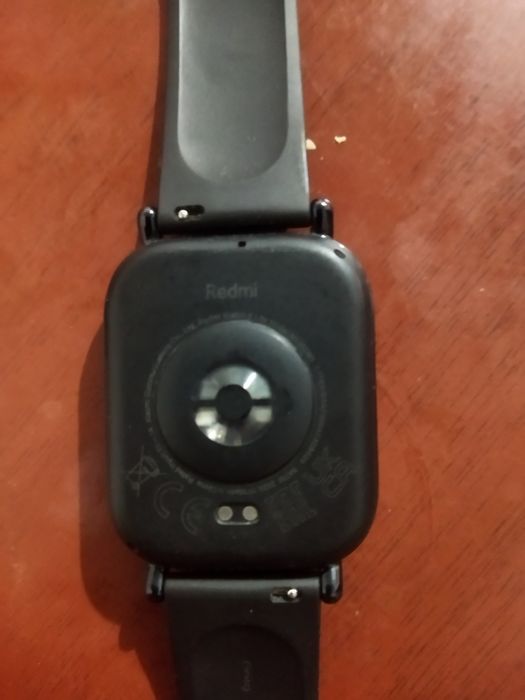 Часы smart redmi обменяю на планшет только обмен