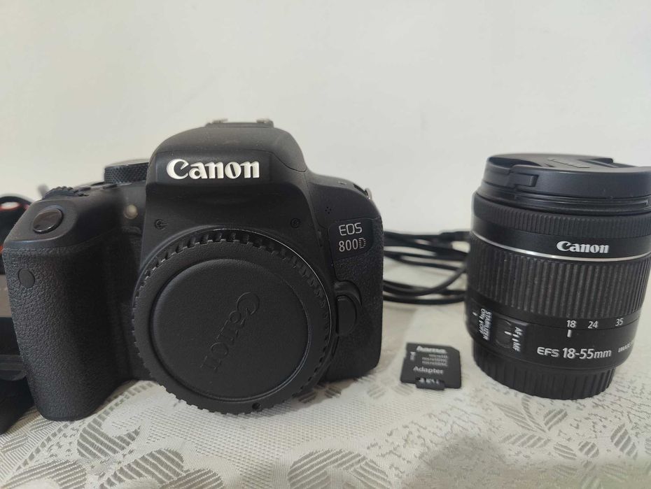 Vând aparat foto DSLR CANON EOS 800D