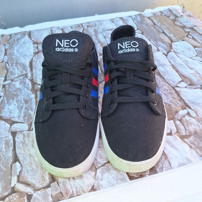 Adidas Neo nr 42,2/3