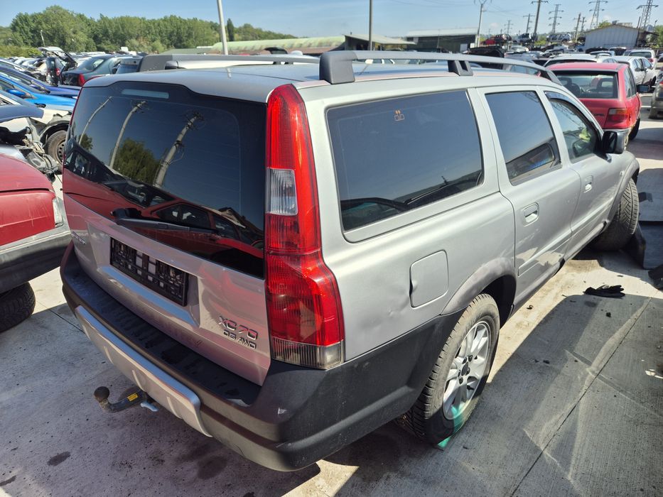 Dezmembram Volvo XC70 2004 2.4jtd 4x4 AUTOMAT