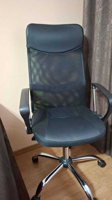 Scaun birou ergonomic Ares-Dedeman