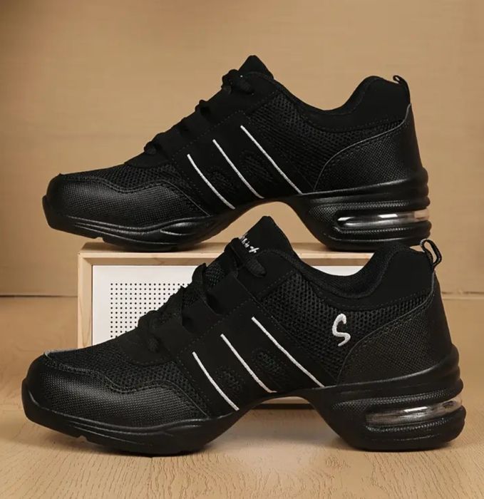 Маратонки за танци