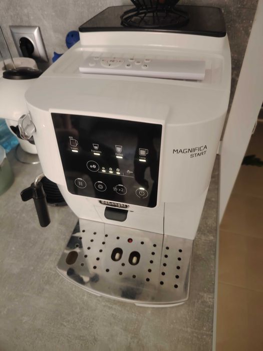 Кафе автомат Delonghi