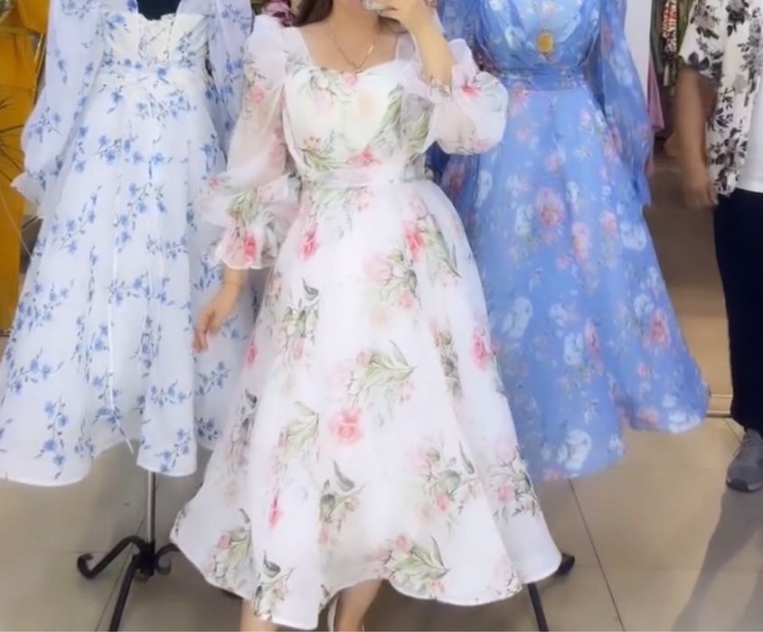 Вечерние платья продам