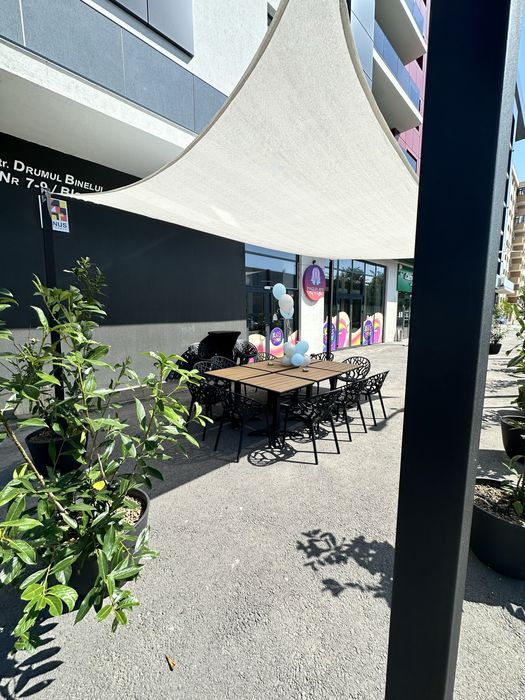 Afacere la cheie, Buc sect4 Cafenea cu loc de joacă copii & evenimente