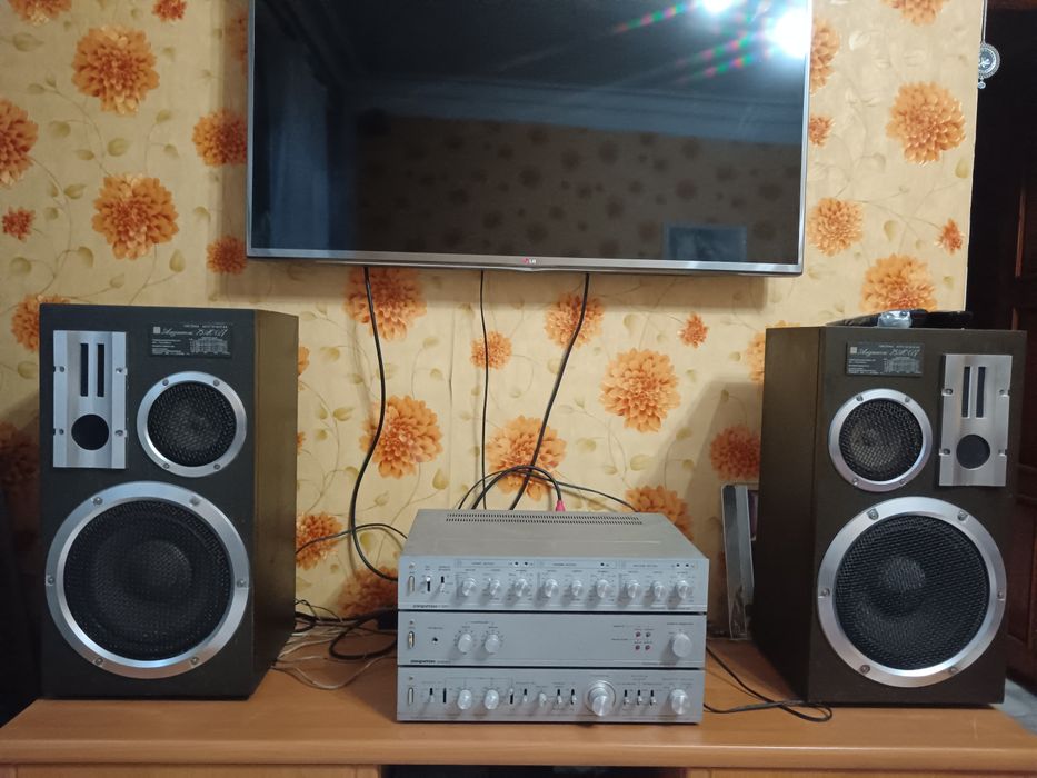 Стереокомплекс Амфитон  Радиотехника Корвет колонки Орбита в хор. сост