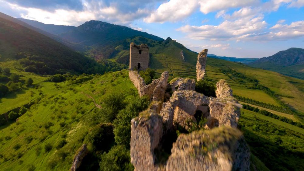 Filmări cu drone FPV și DJI - Evenimente, Imobiliare sau alte proiecte