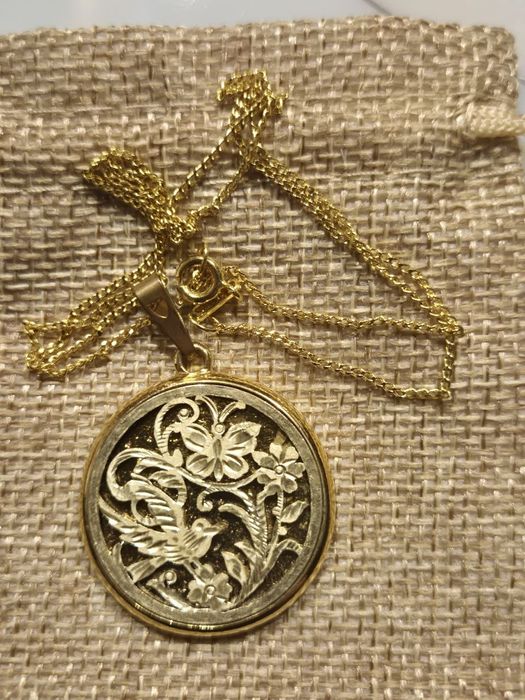 Медальон "птица на щастието"