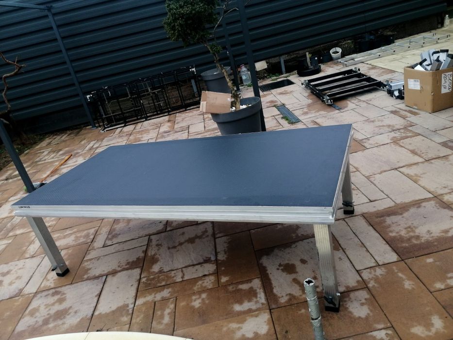 Picioare reglabile/telescopice podium scena gradene