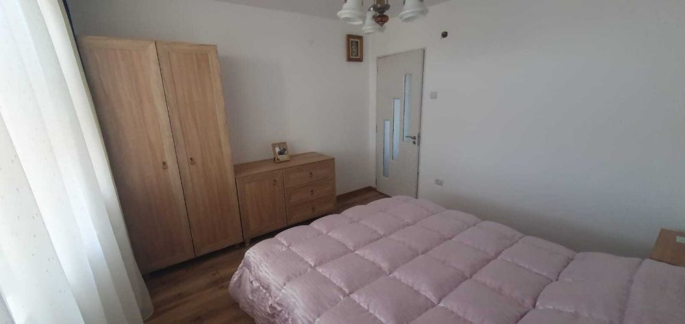 Închiriez apartament cu două camere