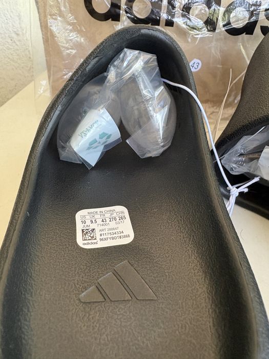 Adidas Yeezy Slides
