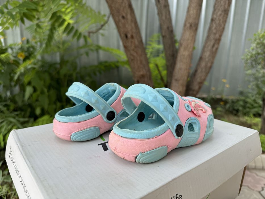 Кроксы на девочку 27 размер