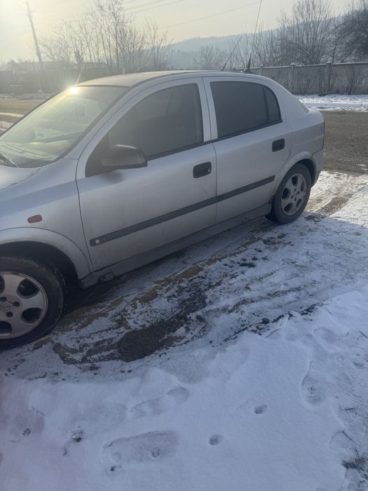 Vand opel  pentru rabla sau se mai poate circula cu el