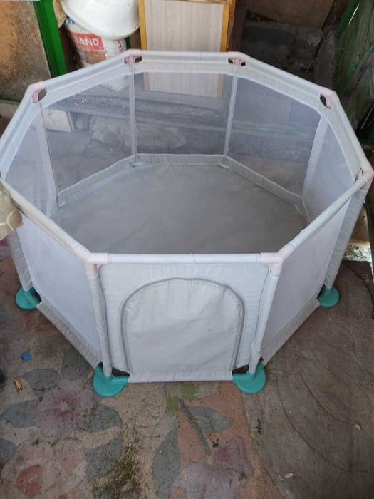 Продам детский игровой бассейн