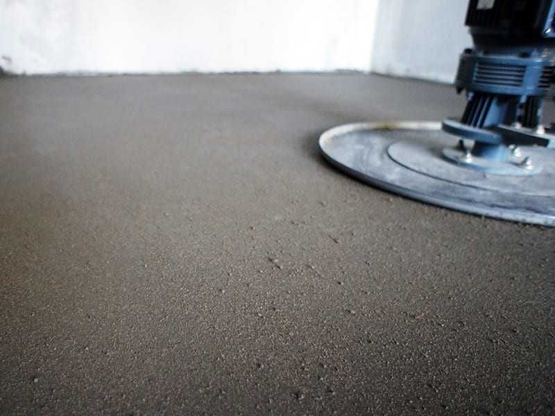 Полусухая стяжка пола | механизированная | вертолётная стяжка полов