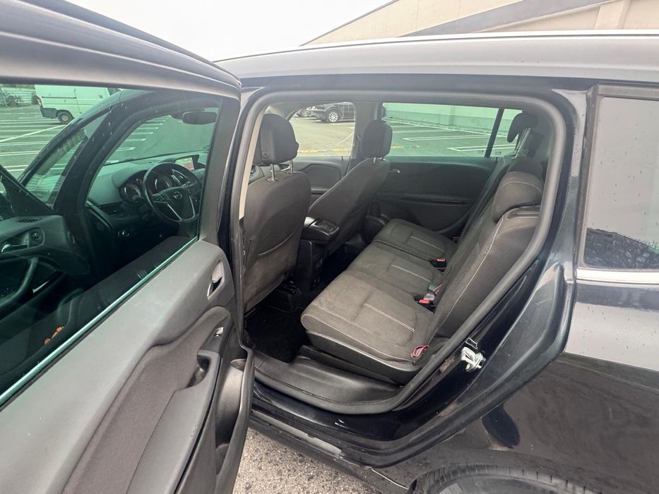 Opel Zafira Tourer OPC 2.0 ctdi 177cp