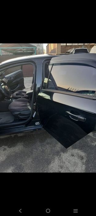 Продам машину Peugeot 301