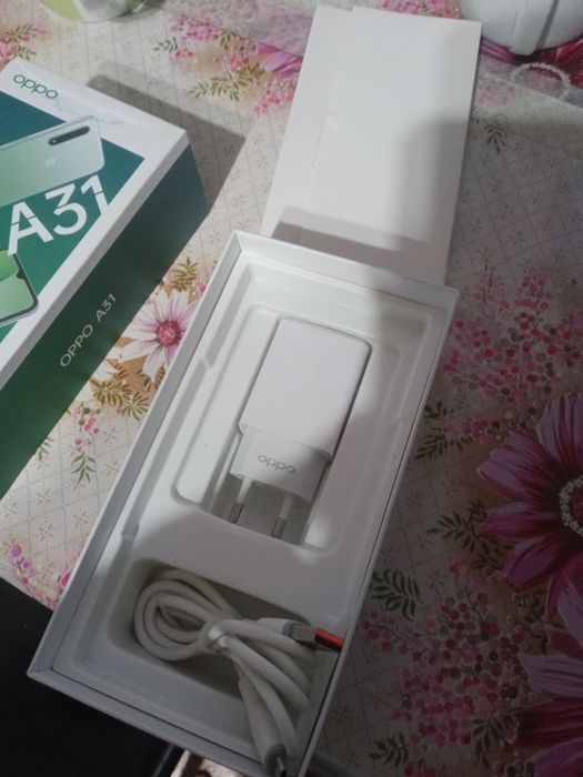 Оппо А 31 с коробкой