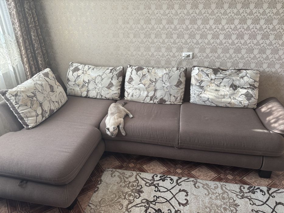 Угловой диван (б/у)