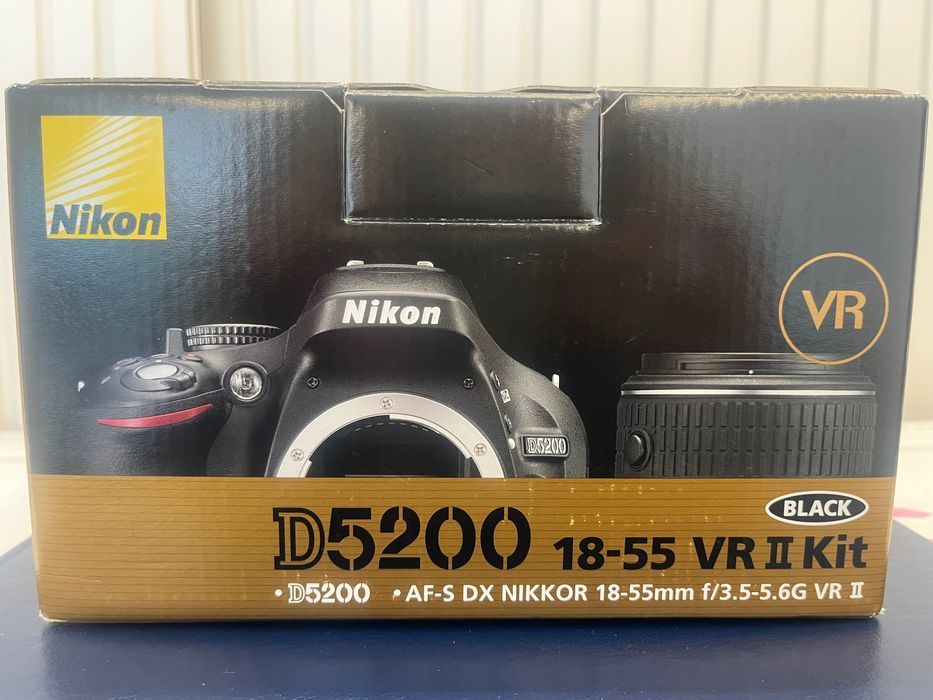 Nikon D5200 + Obiectiv Nikon AF-S DX Nikkor 18-55mm VR II – Kit complet