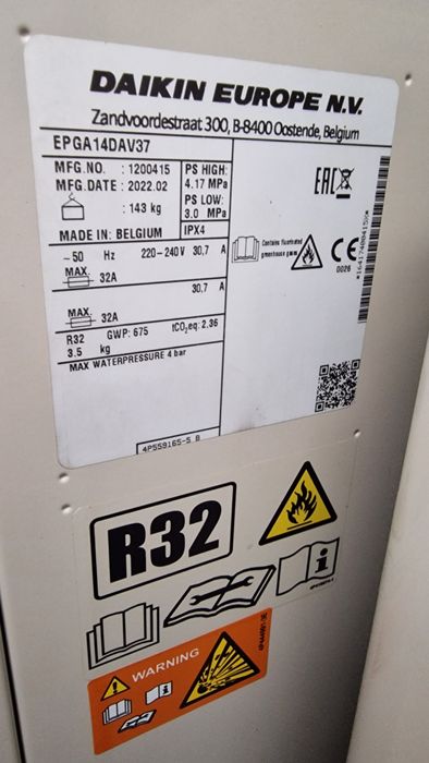 Термопомпа Daikin Altherma 14kw нова Налични и 11kw и 16kw