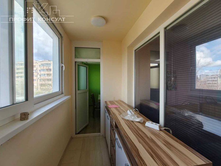 Двустаен, напълно обзаведен апартамент в кв. Зона Б