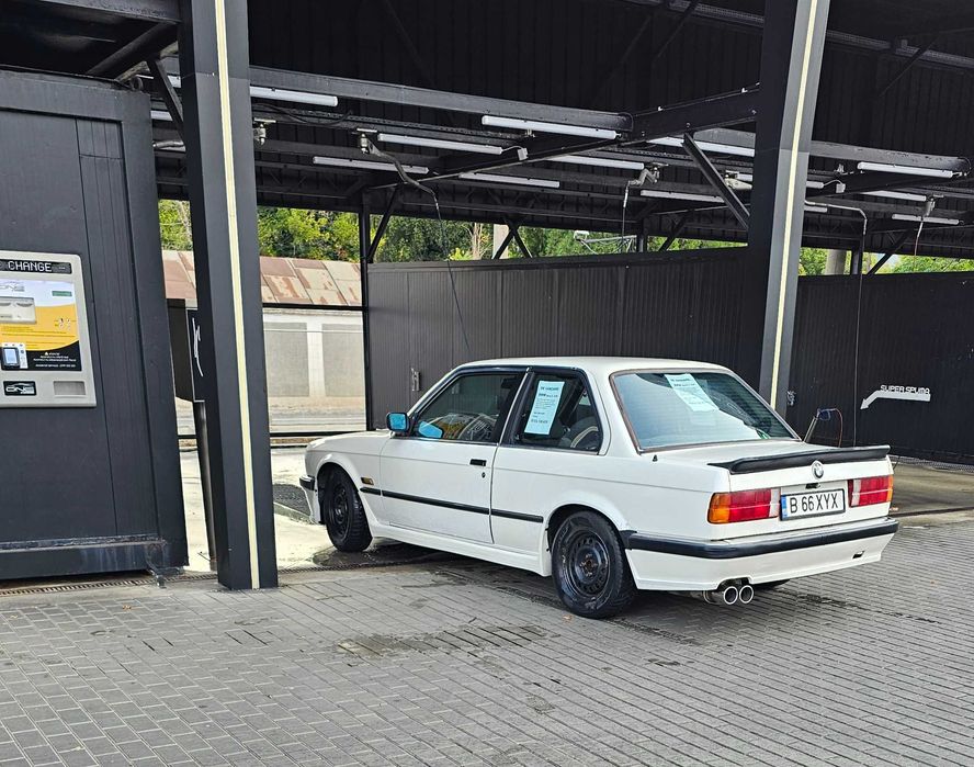 BMW  E30 coupe  M Technic - urs - ursuleț