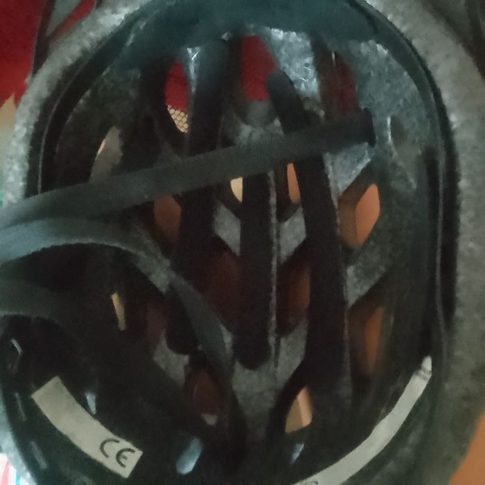 продам шлем для катания на велосипеде
