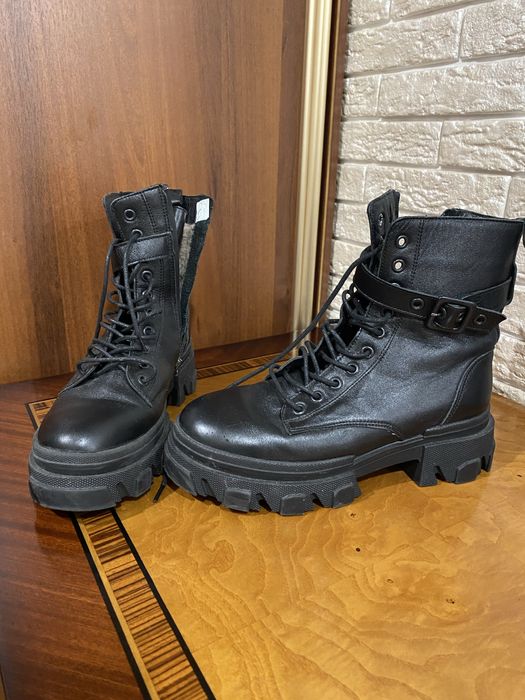 Зимние женские ботинки