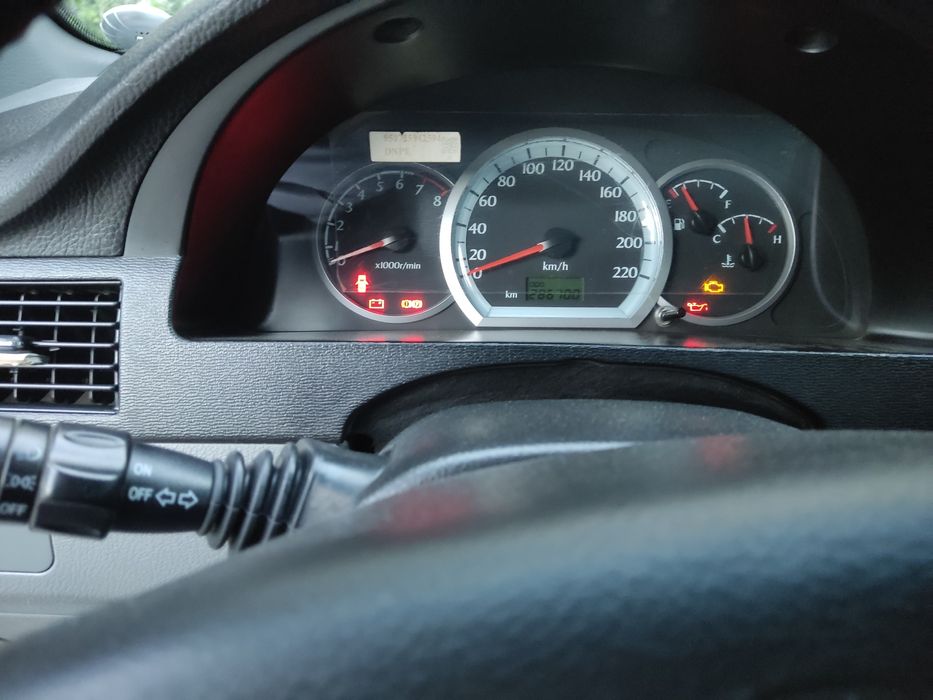 Автомобиль лачетти