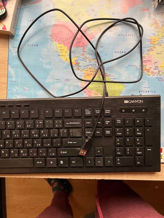 Клавиатура Canyon – жична, с NumPad в отлично състояние