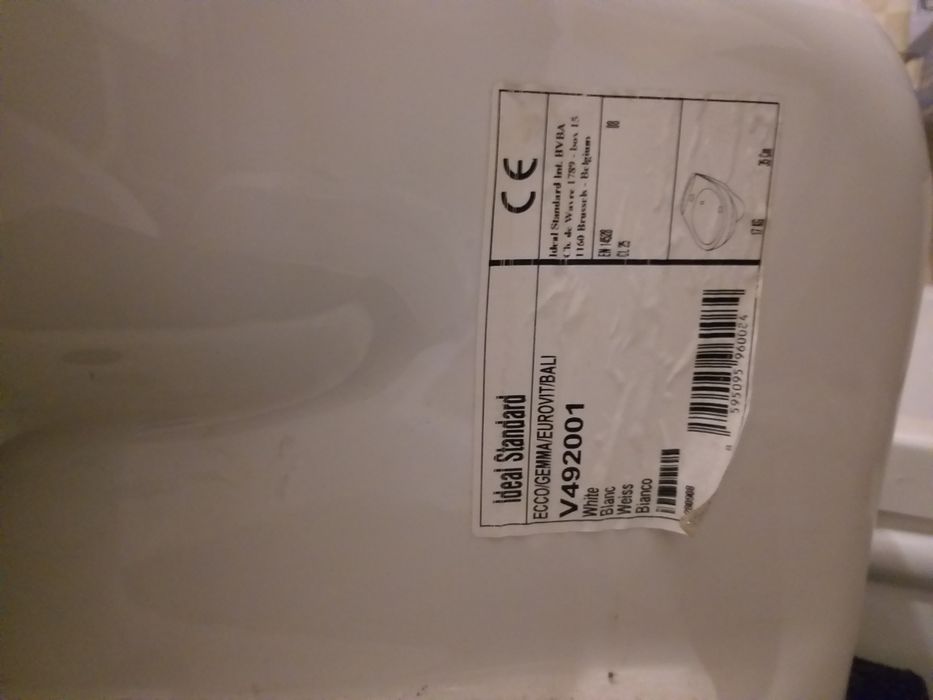 Vand obiecte sanitare WC bideu cada dus