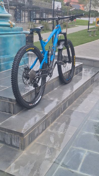 Bicicleta Marin custom full suspension