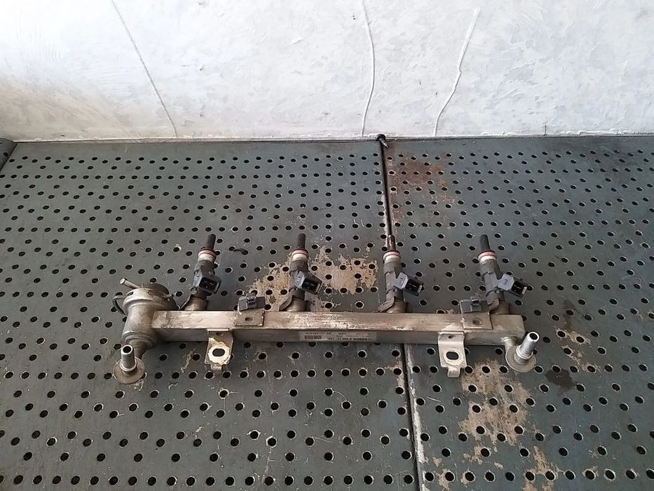 Rampa cu injectoare 1.4 b fiat punto 0280151235