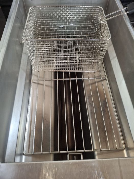 Фритюрник професионален на газ WULF