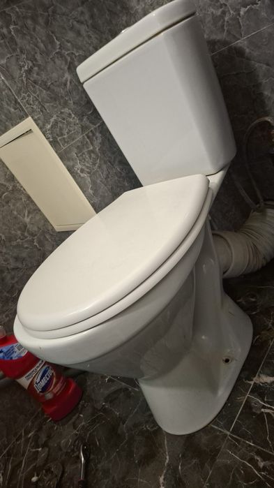 Продам унитаз в хорошем состоянии