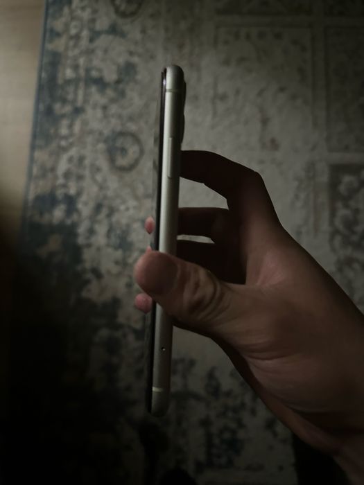 Айфон 11 64 гб.