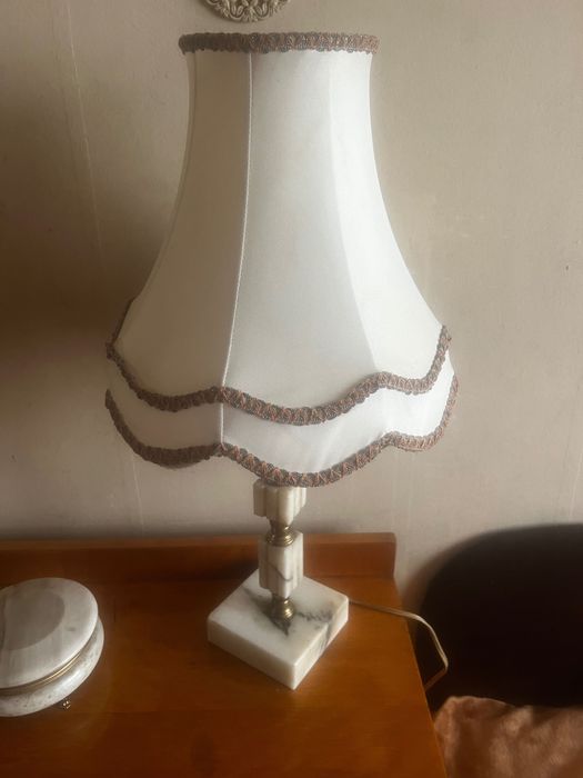 Комплект мраморна лампа, кутийки за бижута и вазс