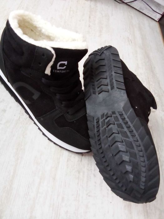 НОВИ обувки велур черни меки и топли ватирани за сухо време р.38